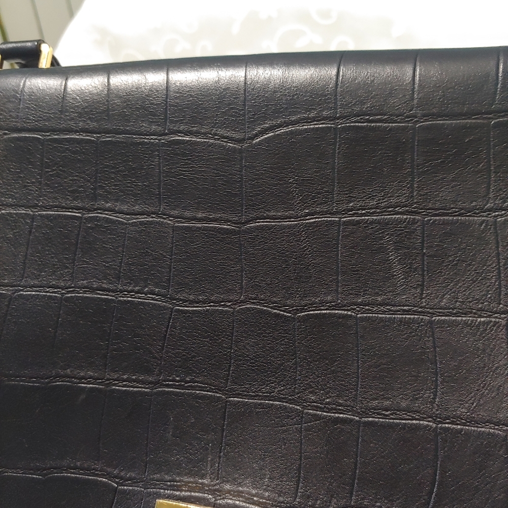 Celine Croc Embossed Medium Trapeze - Picture 5 of 16